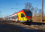 Der 5-teilige Stadler Flirt 429 544 / 429 044 der HLB (Hessischen Landesbahn) fährt am 27.02.2021, als RE 99  Main-Sieg-Express  (Siegen - Gießen), durch Rudersdorf (Kr.