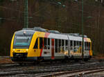 Der VT 264 (95 80 0648 664-0 D-HEB / 95 80 0648 164-1 D-HEB) ein Alstom Coradia LINT 41 der HLB (Hessische Landesbahn erreicht am 04.01.2022, als RB 90  Westerwald-Sieg-Bahn  (Limburg/Lahn -