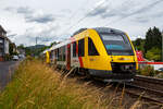 Zwei gekuppelte LINT (ein LINT 27 und ein LINT 41, somit wohl ein LINT 68 der HLB (Hessische Landesbahn) fahren am 11 Juni 2026, als RB 90  Westerwald-Sieg-Bahn  (Siegen - Betzdorf - Au - Altenkirchen