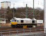   Die 077 012-9 (92 87 0077 012-8 F-MEG) der MEG - Mitteldeutsche Eisenbahn GmbH, ex ECR 77012 (Euro Cargo Rail SAS), ist am 27.03.2016 beim Hauptbahnhof Hof (Saale) abgestellt.