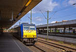 Die 146 519-4 (91 80 6146 519-4 D-BTH) der Landesnahverkehrsgesellschaft Niedersachsen mbH (LNVG) fährt am 14 Mai 2022, mit dem metronom ME RE 3 nach Hamburg Hbf, in den Hauptbahnhof Hannover