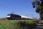 mrce-mitsui-rail-capital-europe-gmbh/663211/mrce-189-098-schleppt-ein-kesselwagenzug MRCE 189 098 schleppt ein Kesselwagenzug durch Oisterwijk am 28 Juni 2019.