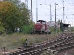 richtig verlassen wirkt die V100 2335 in Eisenh�ttenstadt.05.10.07