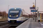 VT 0010 der OLA, die sonst auf der Strecke Neustrelitz-Neubrandenburg unterwegs ist, hier als MR51 (MR 99625) nach Brandenburg Hbf in Rathenow.