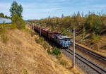 Die Tagebaulokomotive Adtranz - EL 2000 – 510 der RWE Power AG (ex Rheinbraun) kommt am 12 August 2026 bei Kerpen-Buir auf der Hambachbahn mit einen Braunkohle Selbstentladewagen Leerzug, von