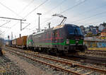 Die für die TX Logistik AG (Troisdorf) fahrende Vectron AC der ELL - European Locomotive Leasing 193 277 „We love to Connect“ (91 80 6193 277-1 D-ELOC), fährt am 16.03.2021 mit