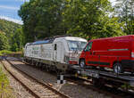 Die „weie“ an die TX Logistik AG (Bad Honnef) vermietete SIEMENS Vectron MS 193 597  I do the Job of 40 Trucks  (91 80 6193 597-2 D-ATLU) der Alpha Trains Luxembourg s..r.l.