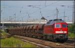 DB Schenker 232 498-6 mit Facns-Wagen am 23.07.2012 in Berlin Flughafen Sch�nefeld