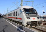 Bimmdzf 51 80 80-95 004-2 als IC 2901(Warnemünde-Dresden)kurz vor der Ausfahrt in Warnemünde.21.11.2021