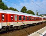 Klimatisierter 2. Klasse Liegewagen Bvcmz 248.1 der DB (D-DB 61 80 50-71 109-1) hier am 23.08.2013 im DB Autozug AZ 1356 bei der Durchfahrt im Bahnhof Kirchen/Sieg.

Technische Daten:
Lnge ber Puffer: 26.400 mm 
Wagenkastenlnge: 26.100 mm 
Wagenkastenbreite: 2.825 mm 
Hhe ber Schienenoberkante: 4.050 mm 
Drehzapfenabstand: 19.000 mm 
Achsstand: 21.500 mm 
Achsstand im Drehgestell: 2.500 mm 
Hchstgeschwindigkeit: 160 km/h 
Baujahr: 1996 
Hersteller: PFA Weiden 
Umgebaut aus Gattung: Bcom 243