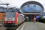 Die CFL Lok 4019 verl�sst den Bahnhof Belval Universit� in Richtung P�tange.