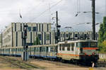 bb-16500---bb-17000/696487/sncf-16661-schiebt-ein-ter-aus SNCF 16661 schiebt ein TER aus Metz-Ville am 20 Mai 2004.