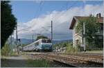 Die SNCF BB 22214 ist bei Pougny-Chancy mit ihrem TER nach Genève unterwegs. Pougny-Chancy ist der letzte Bahnhof in Frankreich, in wenigen Minuten wird der Zug bei La Plaine die Schweiz erreichen. 

16. Aug. 2021