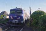 SNCF 22259 schiebt ein TER nach Selestat aus Geispolsheim aus am Abend von 22 Mai 2026.