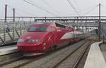 Wegen Bauarbeiten an die Neubaustrecke Bruxelles-MidiAntoign wurden die EuroStar (ex-Thalys) Züge zwischen Bruxelles-Midi und Paris Nord über die alte Strecke Bruxelles--MOns--Quevy--St.Quentin--Paris