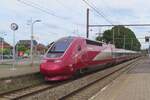 Wegen Bauarbeiten an die Neubaustrecke Bruxelles-MidiAntoign wurden die EuroStar (ex-Thalys) Züge zwischen Bruxelles-Midi und Paris Nord über die alte Strecke Bruxelles--MOns---St.Quentin--Paris