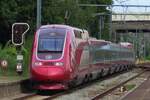 Wegen Bauarbeiten an die Neubaustrecke Bruxelles-MidiAntoign wurden die EuroStar (ex-Thalys) Züge zwischen Bruxelles-Midi und Paris Nord über die alte Strecke Bruxelles--MOns---St.Quentin--Paris