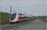Der Lyria TGV 4719 ist als SNCF TGV 6703 von Paris nach Mulhouse unterwegs und verlässt den TGV Bahnhof Belfort Montbeliard.