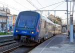   Der zweiteilige elektrische-Doppelstock-Triebzug TER 2N -  Z 23547 der TER Provence-Alpes-Côte d'Azur fährt am 26.03.2015 durch den Bahnhof Marseille-Blancarde.