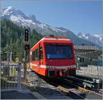 Der SNCF ZRx 1853 (94 87 0001 853-8 F-SNCF) als TER von Vallorcine nach St-Gervais Les Bains Le Fayette verlässt den Bahnhof Montroc Le Planet.