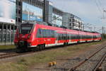 442 344 als S2(Warnemünde-Güstrow)bei der Einfahrt in Warnemünde Werft.20.04.2019