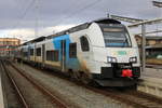 4746 802 als RE 9(76369)von Rostock Hbf nach Sassnitz kurz vor der Ausfahrt im Rostocker Hbf.15.01.2021