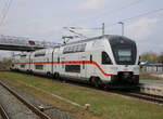 4110 116-9 mit IC 2177(Warnemünde-Dresden)bei der Durchfahrt in Warnemünde-Werft.01.05.2021