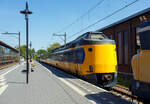 Der NS Koploper ICM 4011 (NL-NS 94 84 4385011-0), ein dreiteilige Elektrotriebwagenzug vom Typ ICM / Plan Z (Koploper), am 29 April 2025 im Het Spoorwegmuseum (bis 2005 NSM - Nederlands Spoorwegmuseum / Niederländischen Eisenbahnmuseum) in Utrec ...