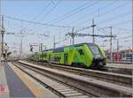 Der ETR 521 173 ROCK in der neuen FS Trenitalia Regionalbahn Farbgebung verl�sst Milano Centrale mit dem Ziel Torino Porta Nuova. Leider zieren bereits etliche Schmiererein den Zug.

30. September 2026