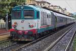 Diesellok D 445 1145 (92 83 2445 143-6 I-TI) schiebt ihren Zug durch den Bahnhof von Firenze Campo di Marte in Richtung Firenze Santa Maria Novella.