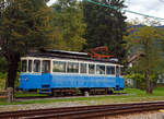 Der SSiF Ce 2/4 Nr.4 Denkmal-Triebwagen  (ex FRT, ex TLo, ex.RhSt.Ce 2/4 Nr.11) am 15.09.2017 in Santa Maria Maggiore. Der Triebwagen wurde 1911 von MAN/MFO für die Straßenbahn Altstätten–Berneck (RhSt.) als Ce 2/4 Nr.11 gebaut, 1946 wurde er von der Tram Locarno (Tramvie Elettriche Locarnesi (TLo)), zusammen mit dem Triebwagen 12, übernommen.  Nach der Einstellung des Trambetriebes Locarno im Jahre 1960 gelangten die beiden Triebwagen Ce 2/4 4 und Ce 2/4 5 zur SSIF nach Domodossola. Der Triebwagen 4 ist seit den Neunzigerjahren beim Bahnhof Santa Maria Maggiore als Denkmal aufgestellt und der Triebwagen 5 wurde vom Museum Ogliari in Ranco übernommen.  

SSIF ist die Abkürzung der Società subalpina di imprese ferroviarie,die sich auch Ferrovia Vigezzina nennt. 