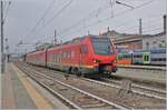 Der bimodulare FS Trenitalia BUM BTR 813 004 ist von Aosta in Chivasso als RV VdA 2726 angekommen und f�hrt nun nach dem Richtungswechsel nach Torino Porta Nuova weiter.