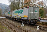 Sechsachsiger Drehgestell-Gelenk-Containertragwageneinheit 90´, 33 83 4954 823-4 P I-AMBR der Gattung Sggmrs 90` Privatwagen der Ambrogio Trasporti S.p.A.