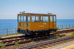 Zweiachsige Mannschafts-Draisine (Autocarrello della squadra) IT-RFI 151774-3 der RFI (Rete Ferroviaria Italiana) abgestellt am 21.07.2022 im Cinque Terre Bahnhof Corniglia.