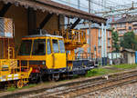 Oberleitungsinstandhaltungs-Fahrzeug S 45 2473 (F E ASP MI 2473 A) der Rete Ferroviaria Italiana (RFI), die Betriebsgesellschaft für den Bereich Schienennetz und Eisenbahninfrastruktur der FS,