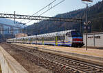 Sehr sauber und Steuerwagen voraus erreicht der Trenitalia Regional-Express RE 3462 (Verona Porta Nuova – Trento – Bozen – Brenner/ Brennero) am 27.03.2022 den Bahnhof