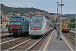 In Finale Ligure kreuzen sich der FS Trenitalia IC 631 von Vetimiglaia (ab 9:10) nach Milano Centrale (an 12:55) und der Trenord Regio 3090 von Bergamo (ab 7:07) nach Ventimiglia (11:48).