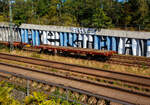 Zwei vierachsige Drehgestellflachwagen mit Drehrungen und Aufsetzzapfen f�r Container, 86 83 3669 395-7 I-MIR und 86 83 3669 846-9 I-MIR, der Gattung Rgmms, der Mercitalia Rail Srl, umgebaut zu Kuppelwagen (Kupplungsadapterwagen), sind am 23 Septembe ...