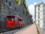 Unweit und oberhalb des Bahnhof Genova Piazza Principe gibt es einen kleine Zahnradbahn die Ferrovia Principe Granarolo.