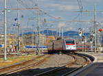 Der Trenitalia Frecciargento ETR 485 – 42 (Pendolino), ex ETR 480 – 42, erreicht am 13.07.2022 den Zielbahnhof Roma Termini.