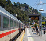 Der Bahnhof Monterosso Cinque Terre (komplette Bezeichnung der Gemeide Monterosso al Mare) an der Italienischen Riviera.