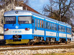 Der Triebwagen 7121 028 erschien nach der Hauptausbesserung im Dezember 2010 als erster grundlegend modernisierter VT seiner Baureihe.