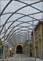 Ein Bogen im Hauptgebude des Bahnhofs von Luxemburg Stadt wurde geffnet, um einen direkten Zugang zu der neuen Halle zu ermglichen.