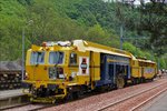 . Die Gleisstopfmaschine Type Unimat 09 – 32/4S Dynamic, kam heute im Bahnhof von Kautenbach doch schon zum Einsatz.  19.05.2016