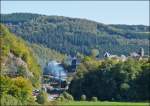 - �berraschung w�hrend eines Herbstspaziergangs - Wir profitierten heute nachmittag von dem sch�nen Herbstwetter, um ein Spaziergang zu machen. Pl�tzlich dampfte es unten im Tal in der N�he von Drauffelt und die 5519 fuhr Tender voraus in Richtung Norden durch das idyllische Tal der Clerve. 30.09.2012 (Jeanny)