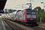 CFL 4002 schiebt ihren Zug von der Haltestelle Lamadelaine in Richtung Rodange, danach weiter bis zu ihrem Endbahnhof Athus. (B). 08.08.2024.