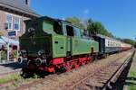 alle/826388/lok-57-bonne-treft-am-24 Lok 57 BONNE treft am 24 September 2023 in Schin op geul ein mit ein ZLSM Dampfpendelzug.