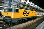 Am 2 Oktober 1998 lauft NS 1309 um in Amsterdam Centraal.