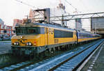 An 27 Jänner 2001 steht NS 1839 mit ein IC nach Heerlen in Den Haag CS.