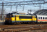 Die NS 1761 (91 84 1560761-6 NL-NS) hat am 31 März 2018 mit einem EuroCity (DB IC-Wagen) den Bahnhof Amsterdam Centraal erreicht.